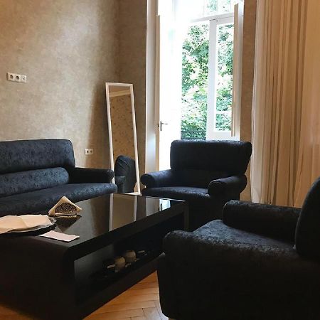 Liberty Apartment And Rooms Tbilisi Exterior foto