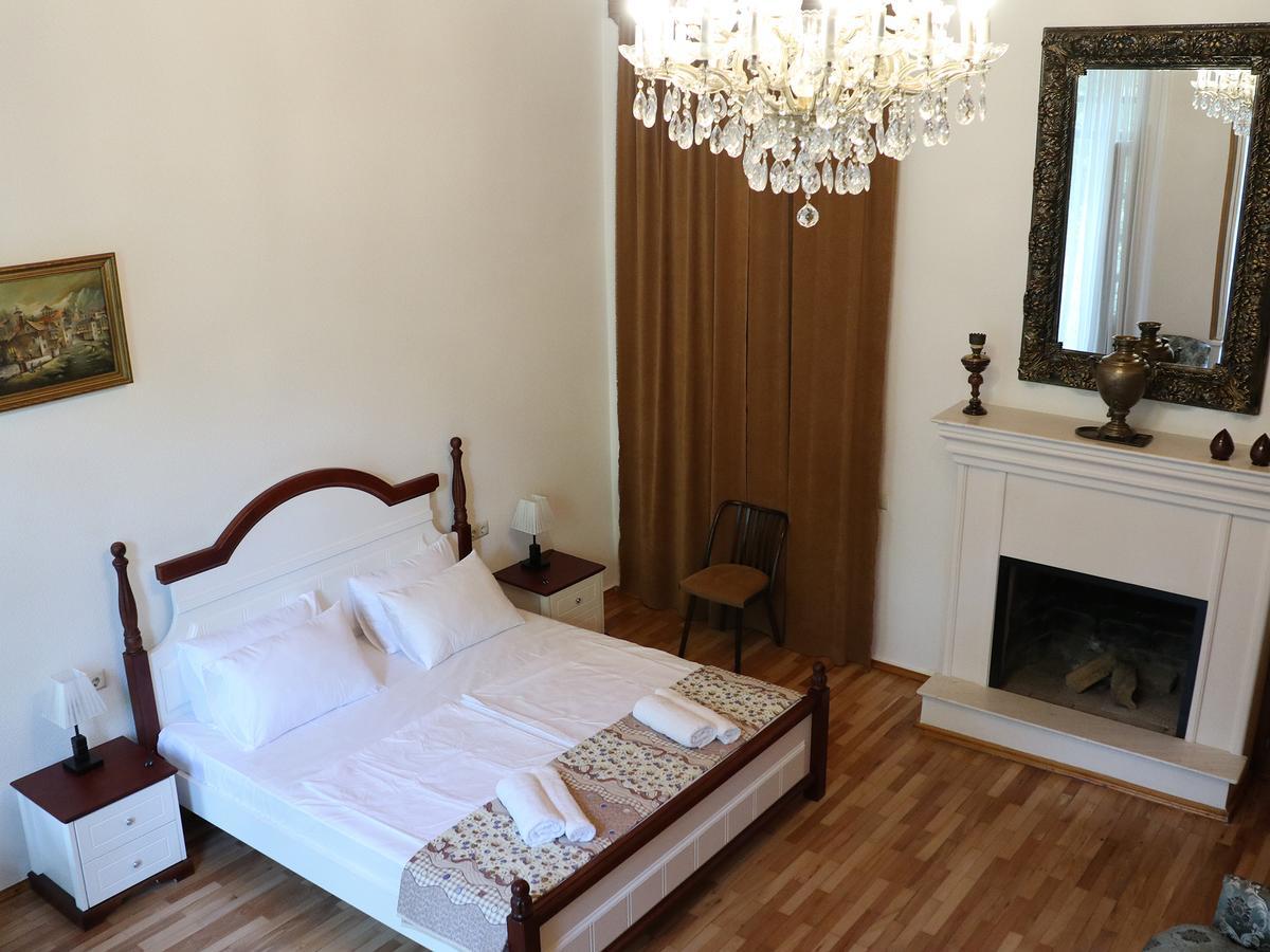 Liberty Apartment And Rooms Tbilisi Exterior foto